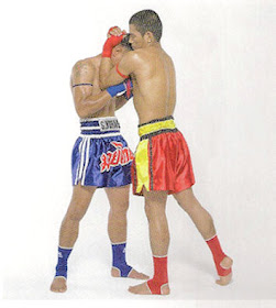 3 Reasons Why You Need To Master The Muay Thai Clinch - Evolve