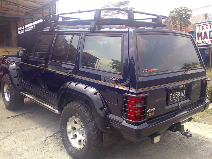 CHEROKE 96 A/T