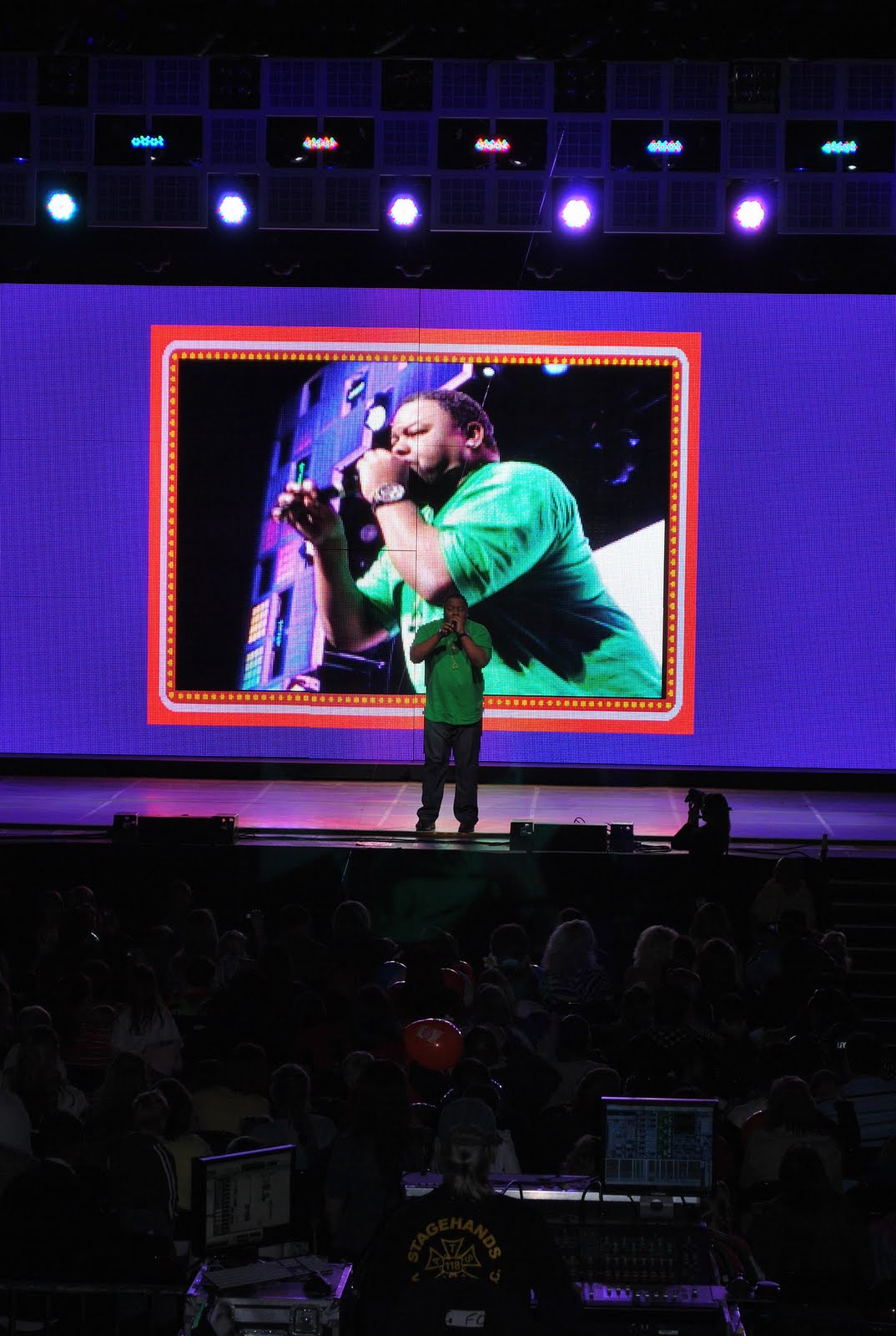 The Buhrley Family: Yo Gabba Live.....again!