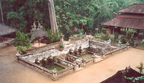 pura gua gajah