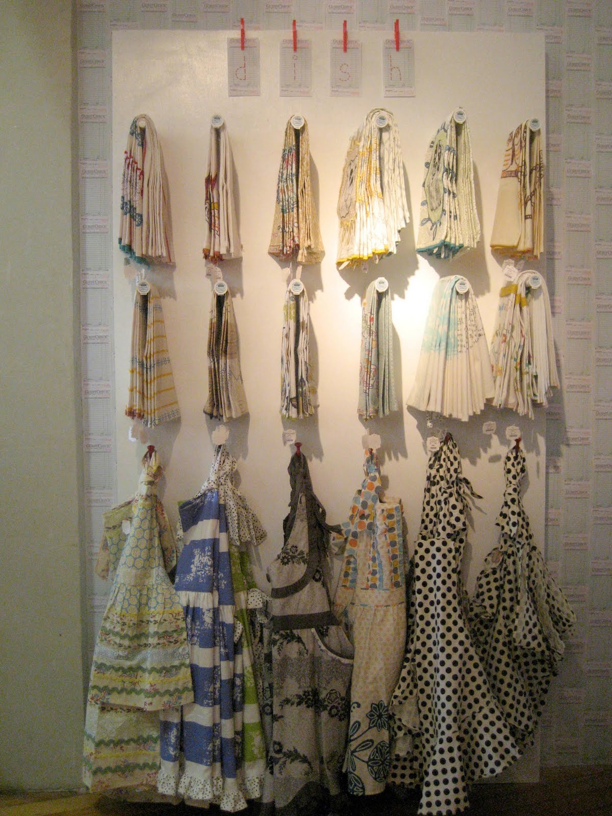 love you in the fall ; anthropologie displays