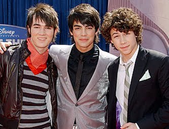 [Jonas+Brothers.jpg]