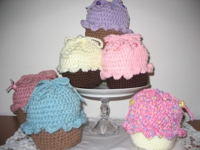 cupcake, keyring, pattern, free, crochet, bag, charm