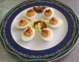 Huevos rellenos de erizo de mar