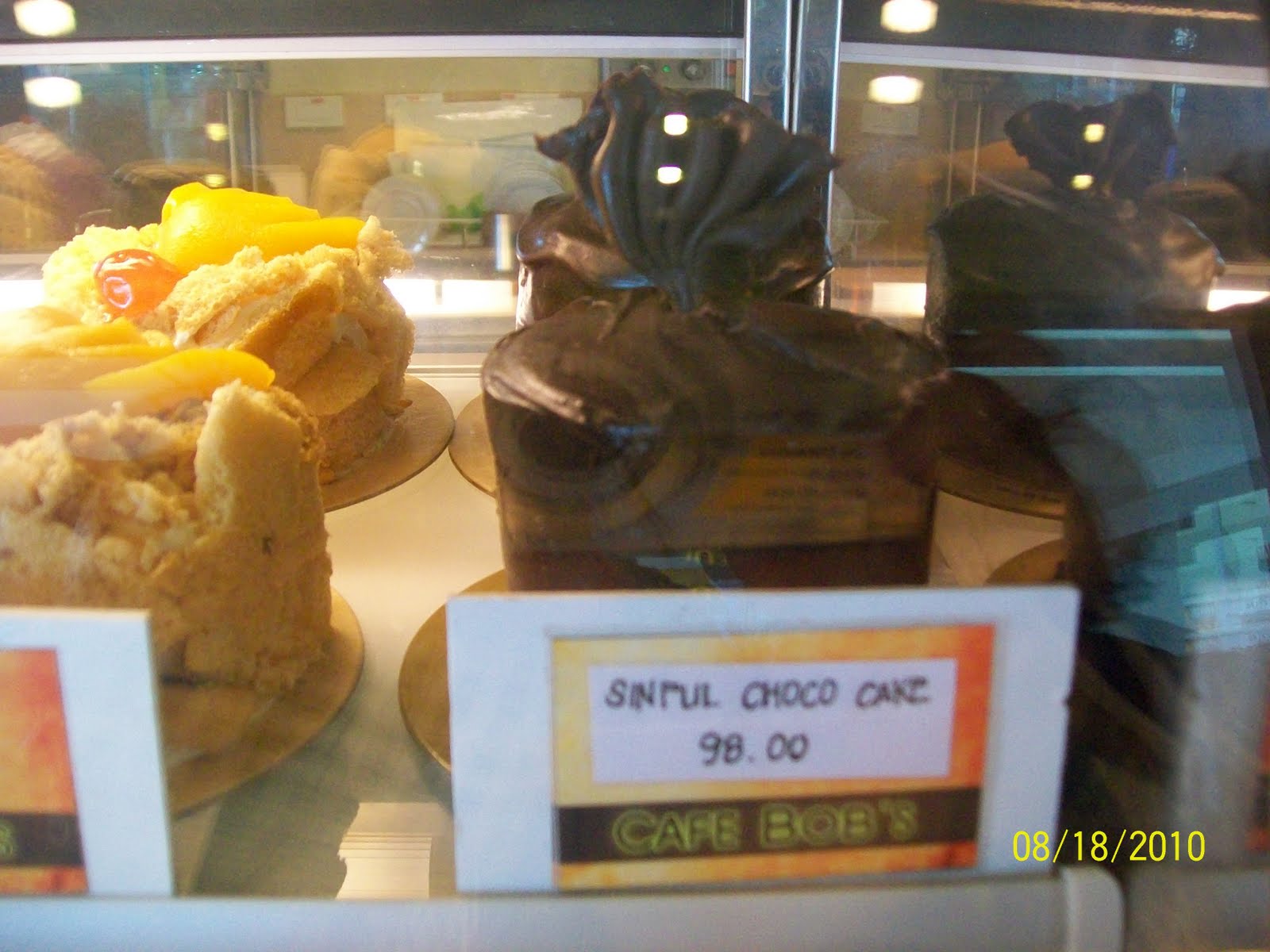 belle7063 cakes and pastries at cafe bob's