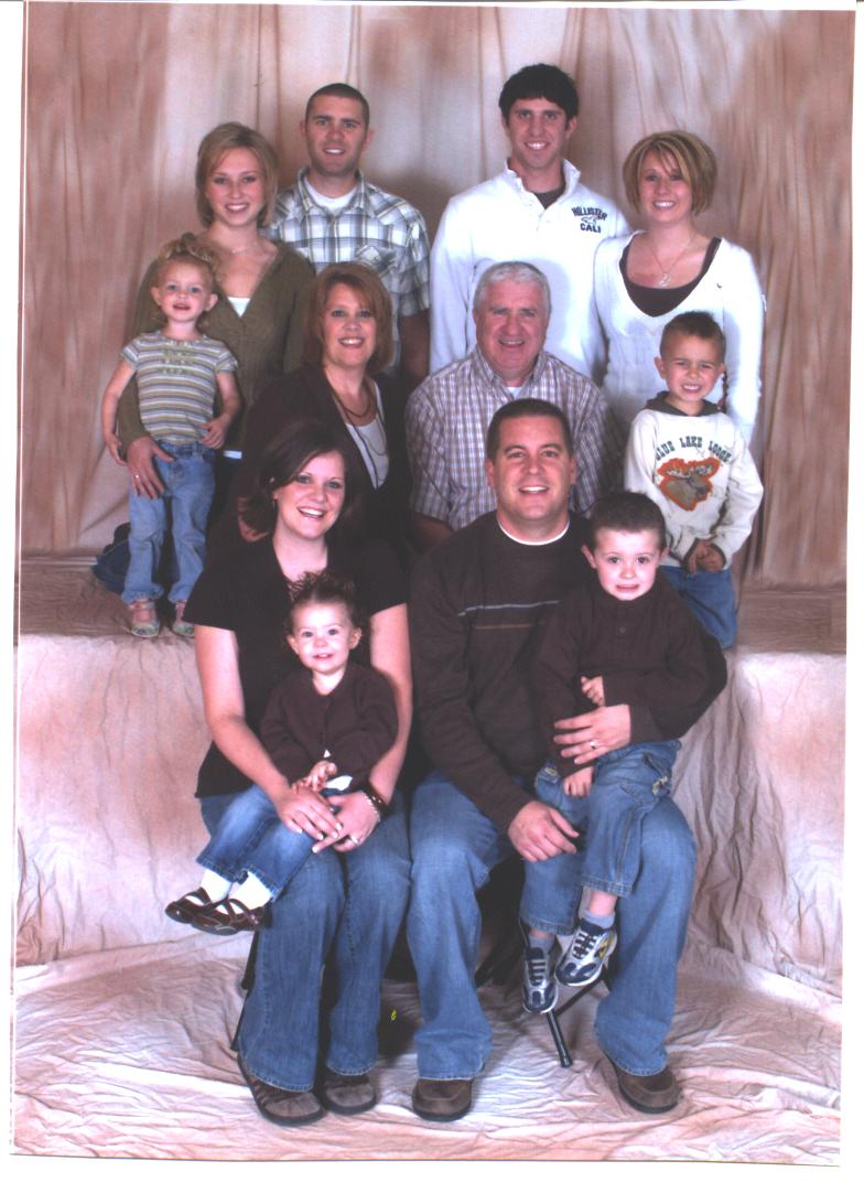 [Linda+Ellis+Family.jpg]