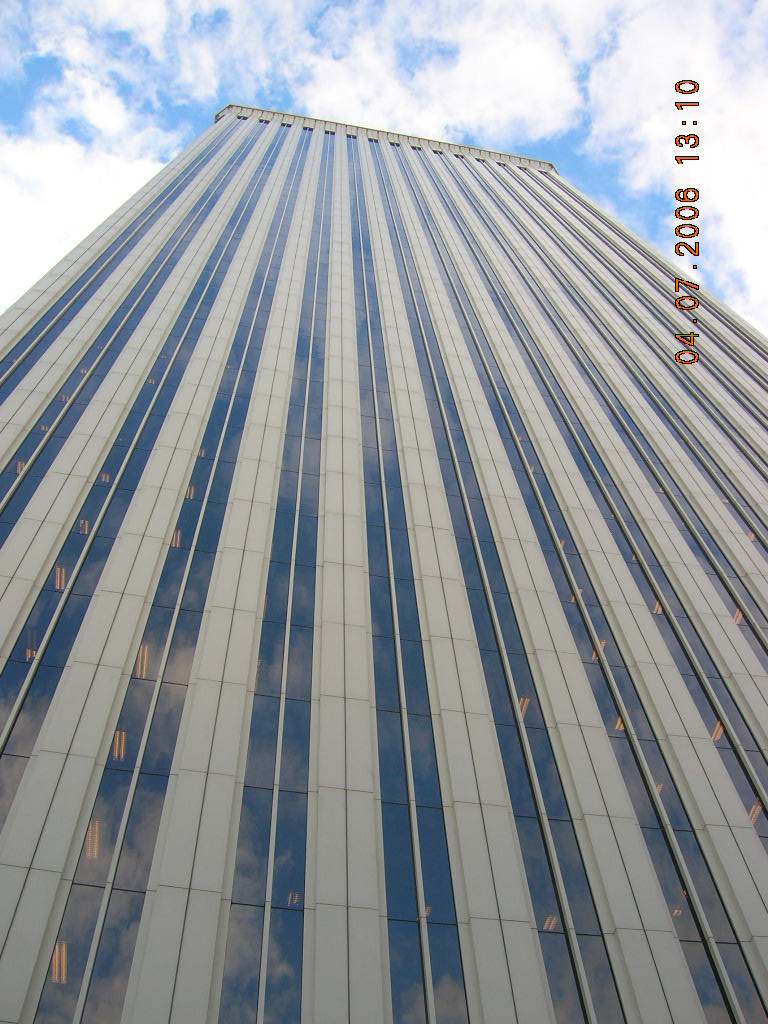 [Torre+Picasso.JPG]