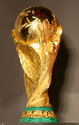 World+cup+trophy+2010