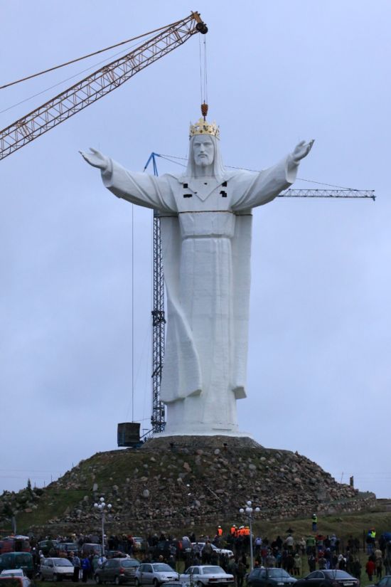 World's Tallest Statue Of Jesus Christ (PHOTOS)