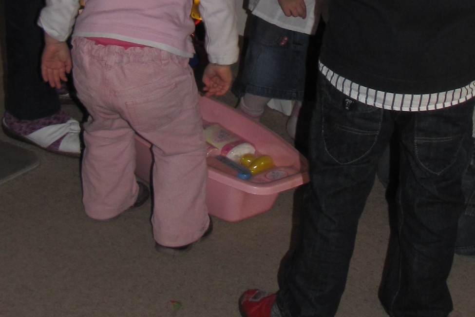 [Bathtubenlarged.JPG]