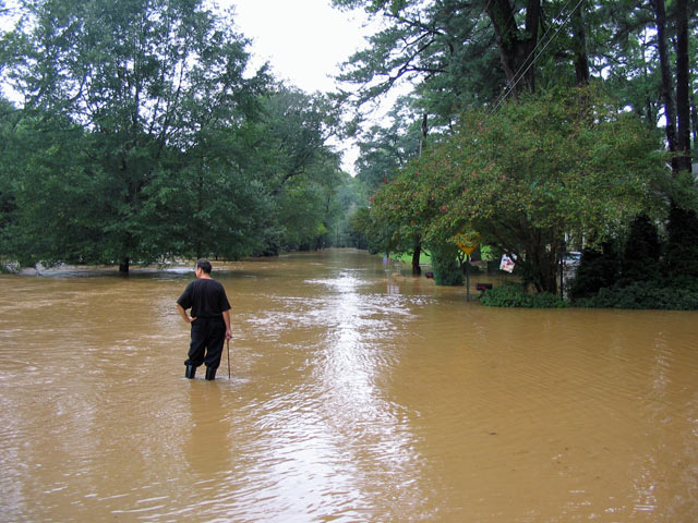 [peachtree_creek_sept09_woodwardway.jpg]