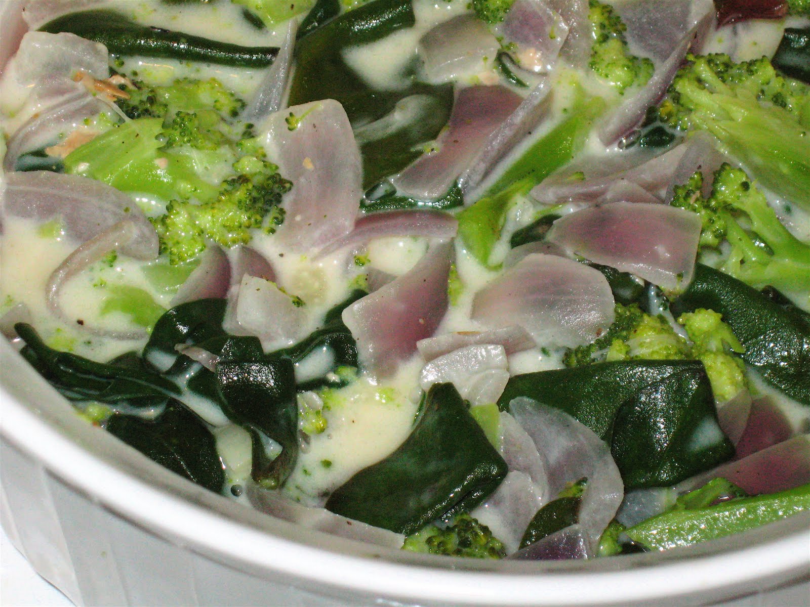 [Malabar_spinach_creamed_with_broccoli_and_red-onions.JPG]