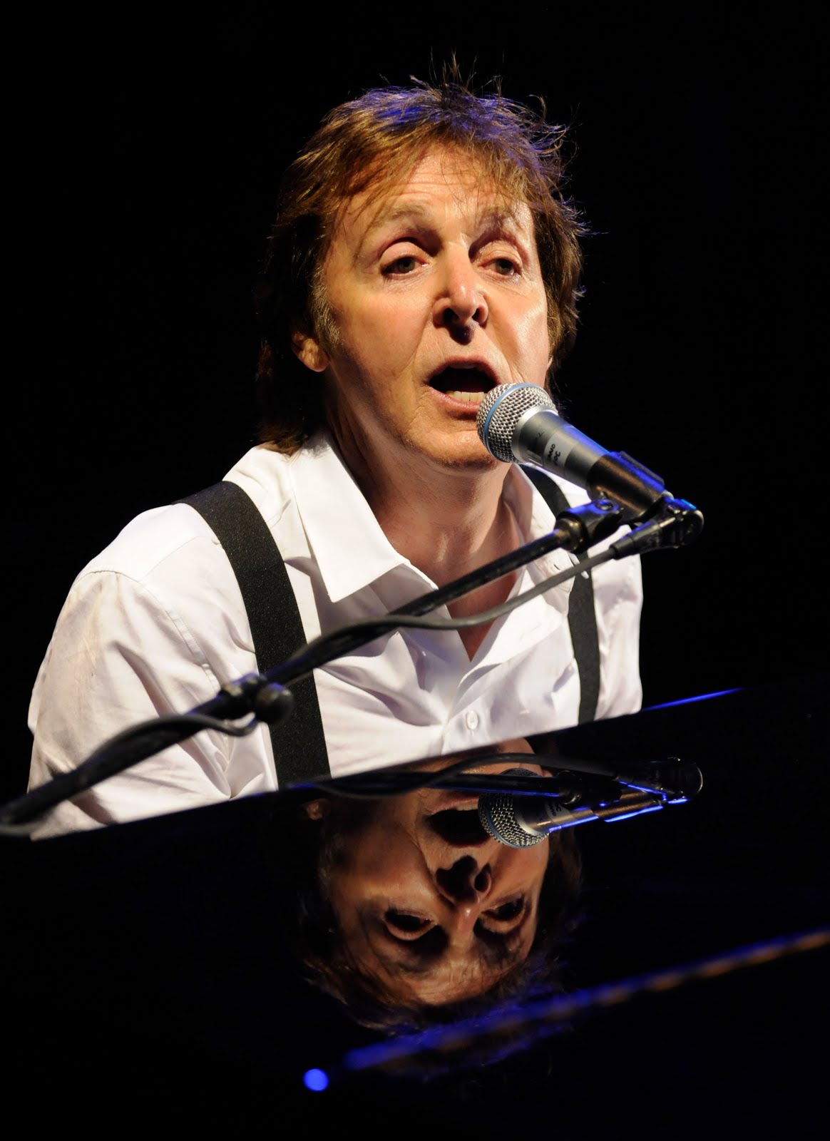 http://2.bp.blogspot.com/_g1YZfHtkDMY/TIZ5nMoR7JI/AAAAAAAAFKg/TuZBLz4I37Y/s1600/coachella-09-paul-mccartney-4-17-091.jpg