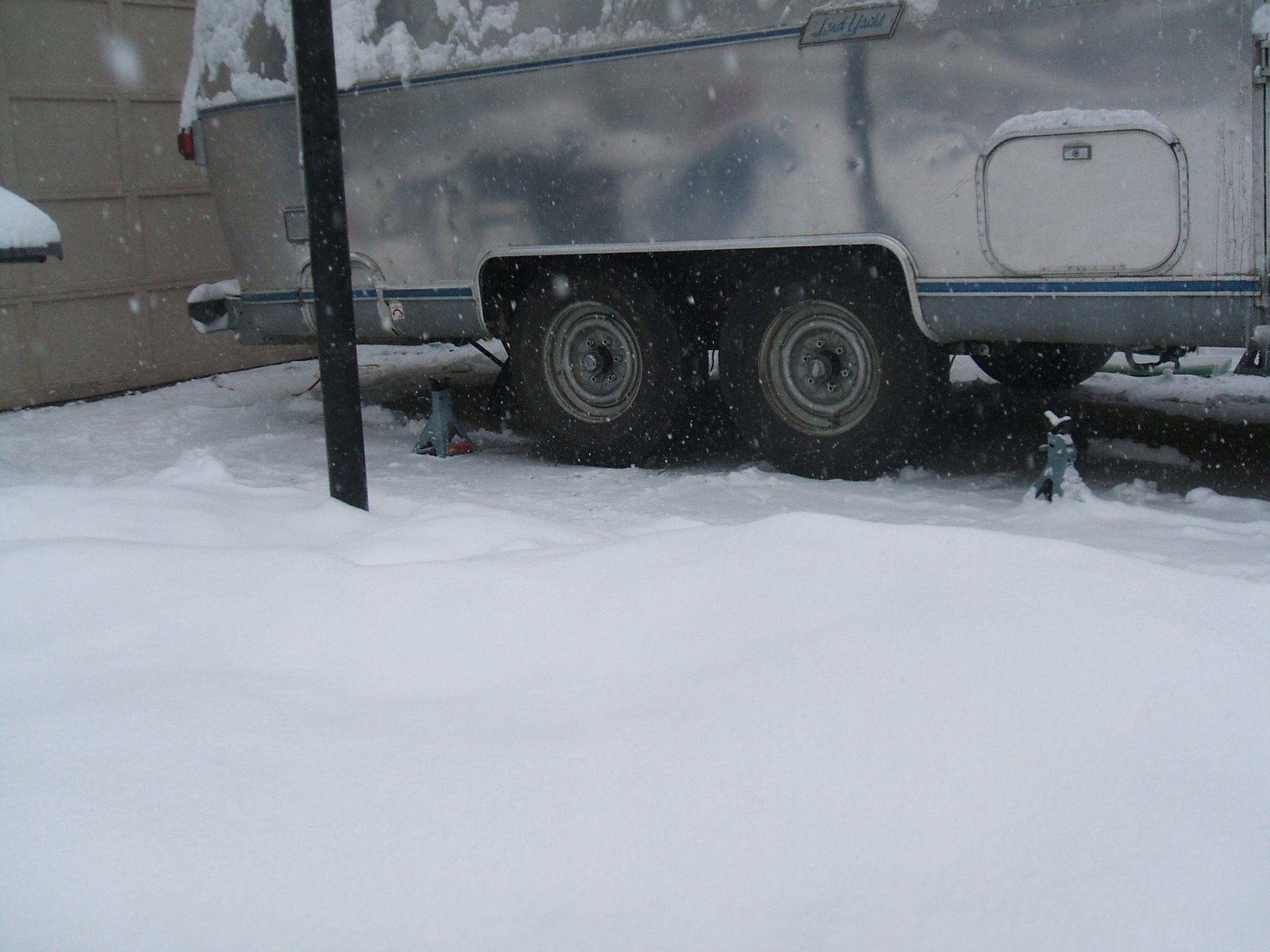 [Axle+curb+side+after.JPG]