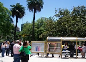 1   ABOGADOS ESPERANDO COMBIS EN PLAZA LAVALLE