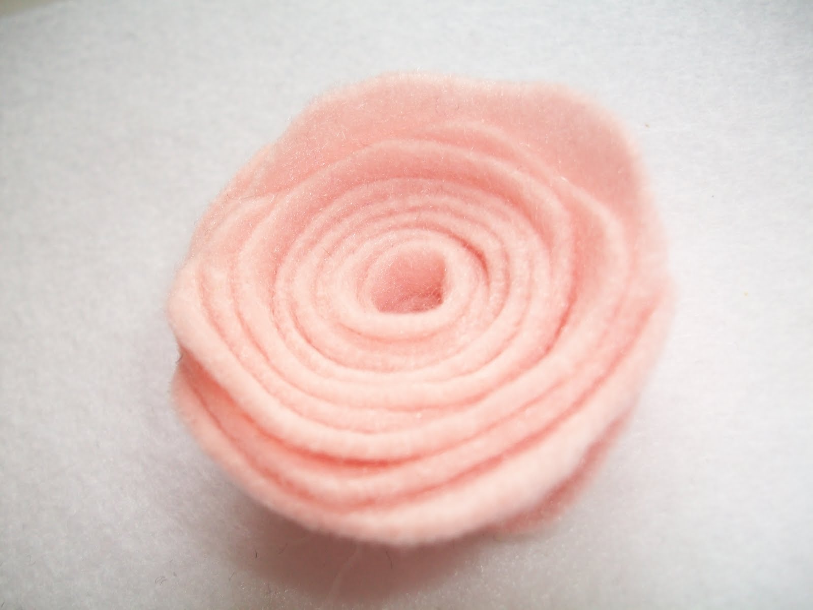 Crafter's Anonymous Club Felt Flower Tutorial