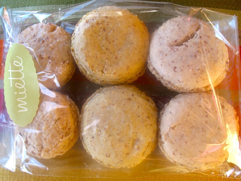[macaron+1.jpg]