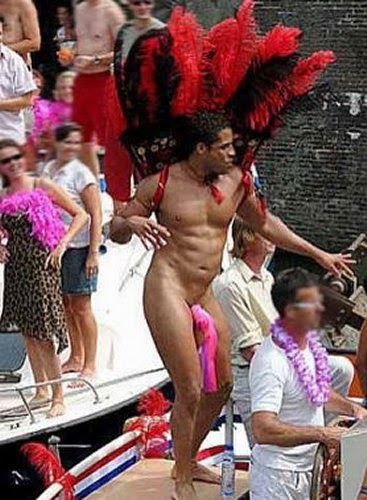 gay enamas gay guys farm pictures