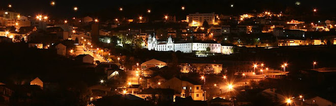 VISTA NOCTURA DE VINHAIS, COM REALÇE PARA O ANTIGO SEMINÁRIO