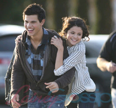 picture of selena gomez mom and dad. selena gomez mom and dad