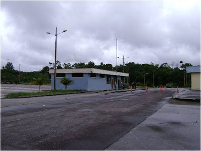 Foto: instalaciones de Migración Policía   lado del Ecuador.