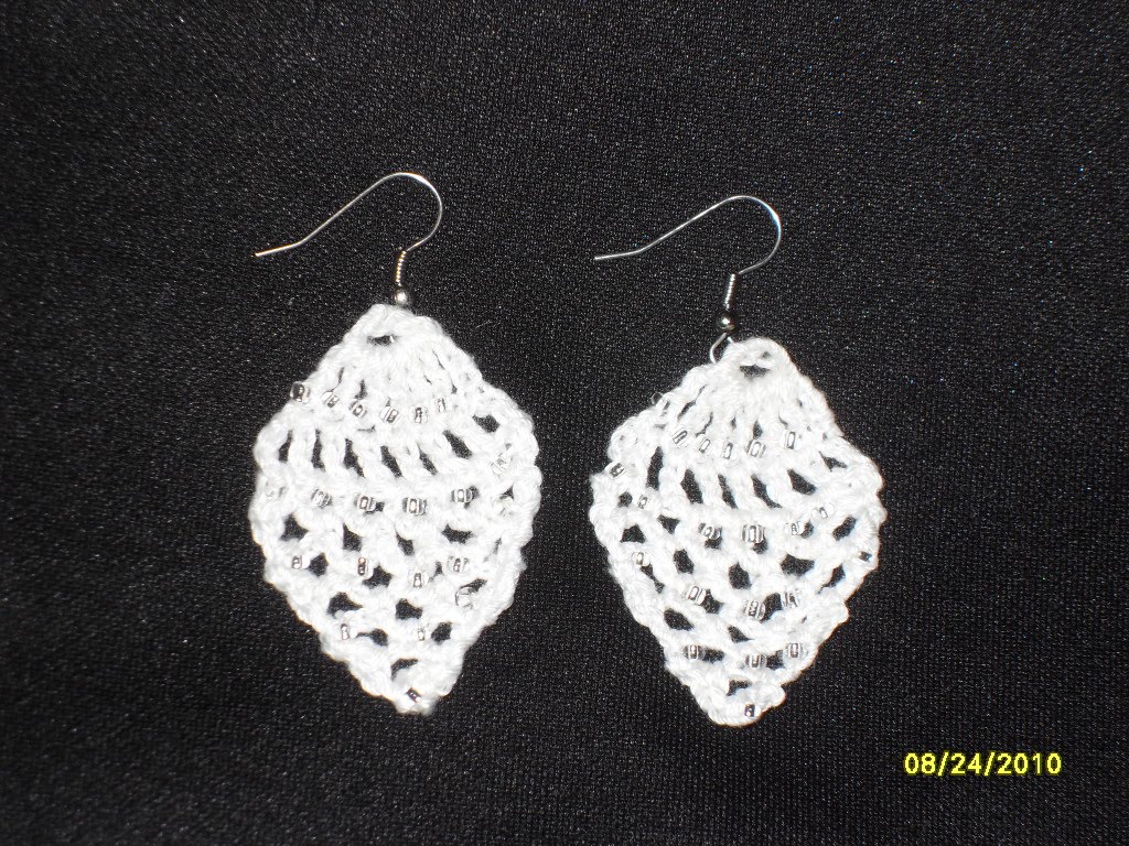 25 Crochet Jewelry Accessories + Photos (12 Days of Christmas - Day 11)