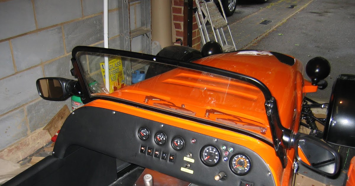 Kevin's Westfield Build Windscreen Fitting & Interior Side Panels looking like a car now