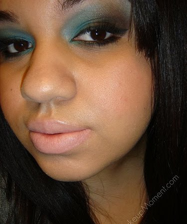 Look Of The Day: Smokey Teal Eye With Nude Lip