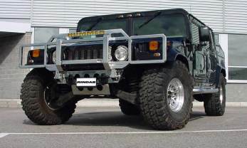 [hummer]