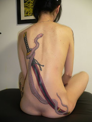 snake-animal-design-lower-back-girls-tattoos Lower Back tattoos Hottest 