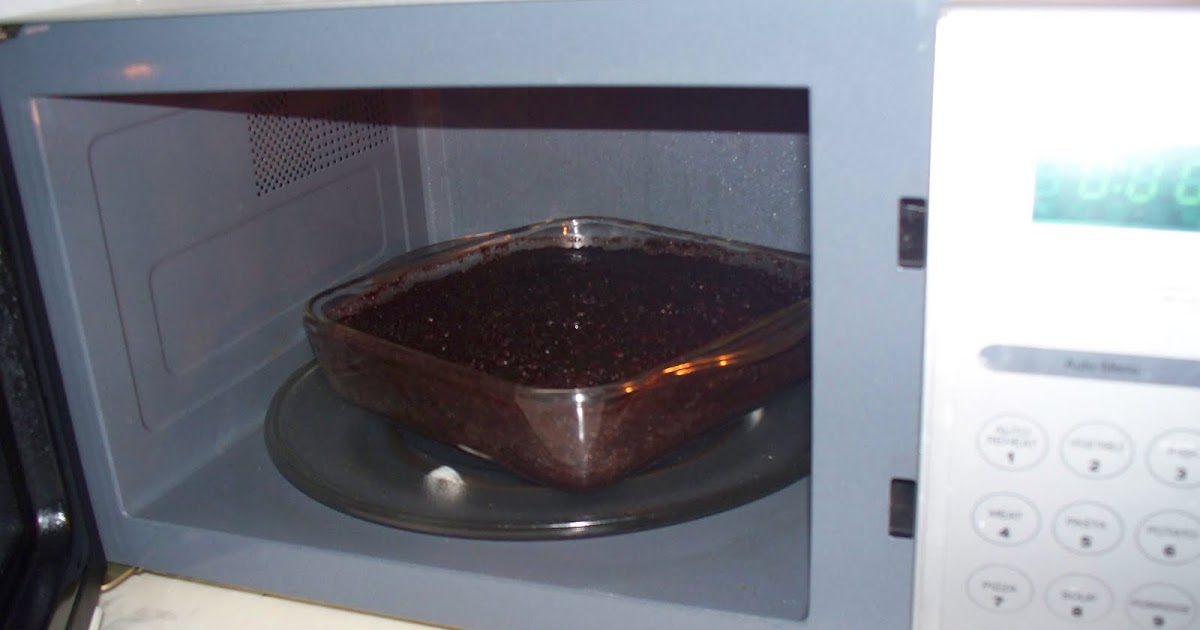 çatlak kafe mikrodalga fırında ıslak kek