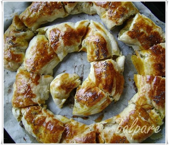 GÜNEŞ BÖREĞİ GÜLO ANNE MUTFAKTA