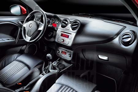 [Alfa+Romeo+8C+Spider+concept+car+interior.jpg]
