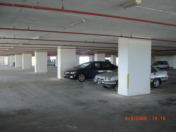 Lagi Parking Berbumbung