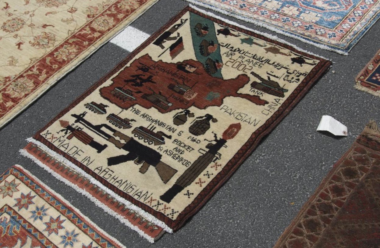 [Afghanistan-Rug-Eastern-Market-may2009.jpg]