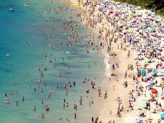 Playa masificada