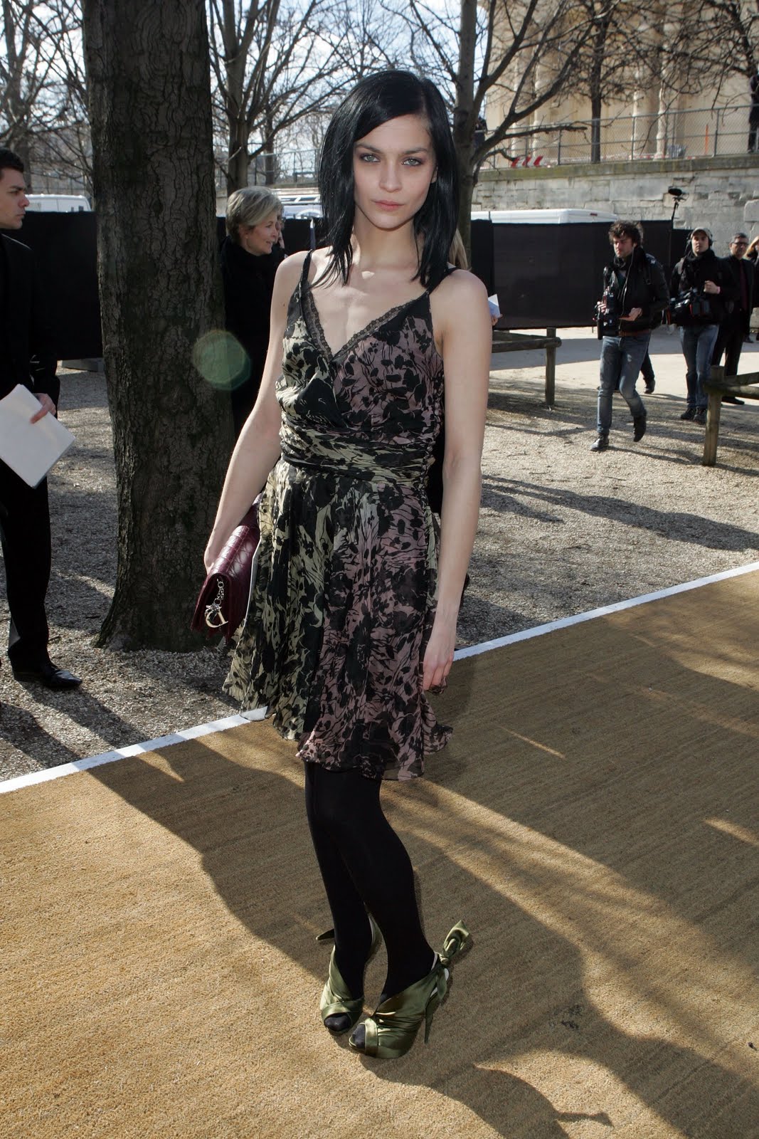 http://2.bp.blogspot.com/_gXWFiD0Ej0w/TK4ftWoYjeI/AAAAAAAAKFc/pSZVxo6N5VU/s1600/Leigh+13.jpg