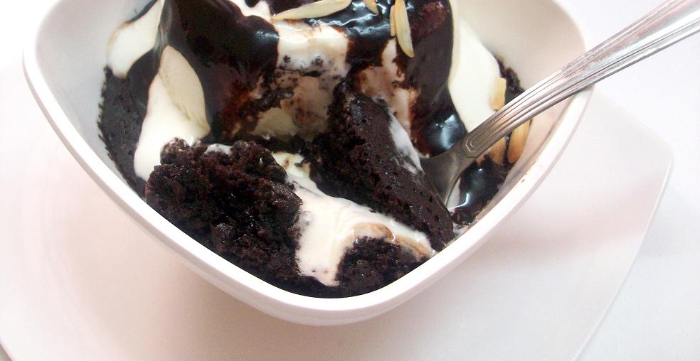 Cakes & More Instant Microwave Brownie Eggless, Warm and Chocolaty