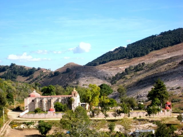 Santo Domingo Tonaltepec, Oaxaca Templo a Santo Domingo de Guzmán