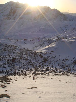 ARAMOTZ-EMPIEZA A DARNOS EL SOL-AL FONDO EL REFUGIO DE POMBIE