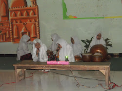 Lomba hadrah santri putri