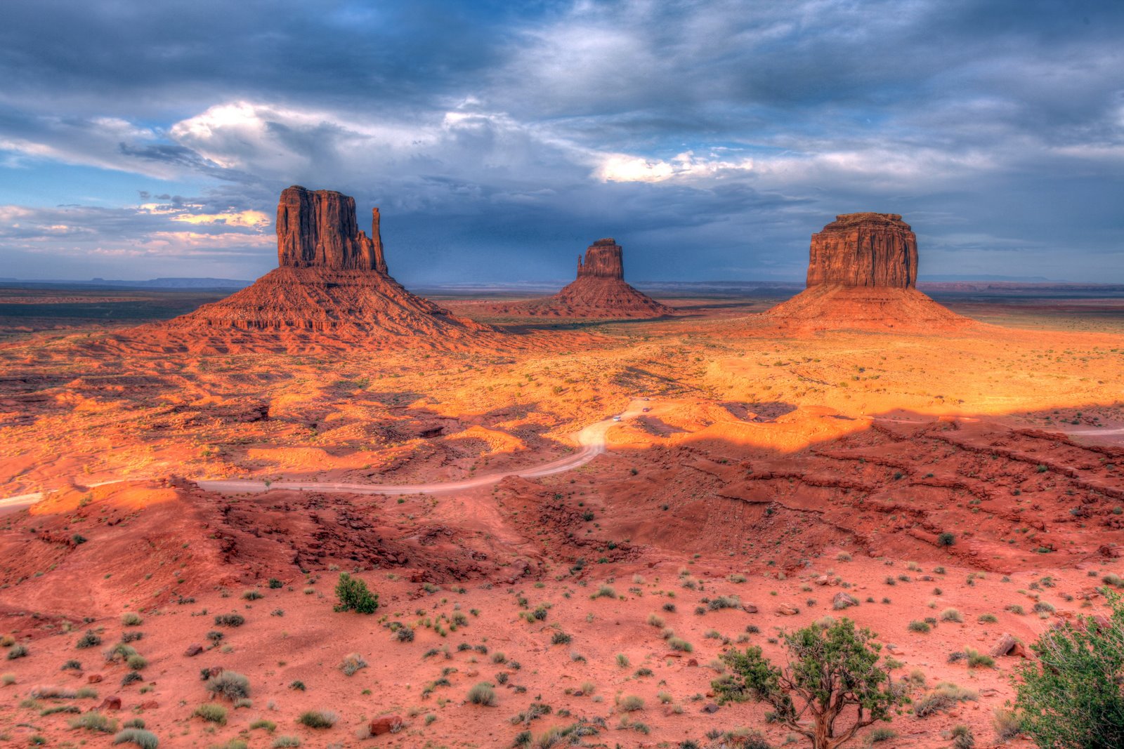 [2009-07-30+184202+4_5_6_tonemapped.jpg]