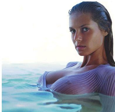 Heidi_Klum_pool.JPG