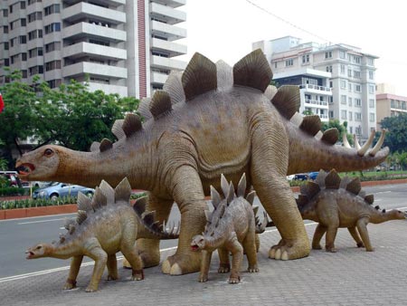 Artist's impression of Gringosaurs in a City