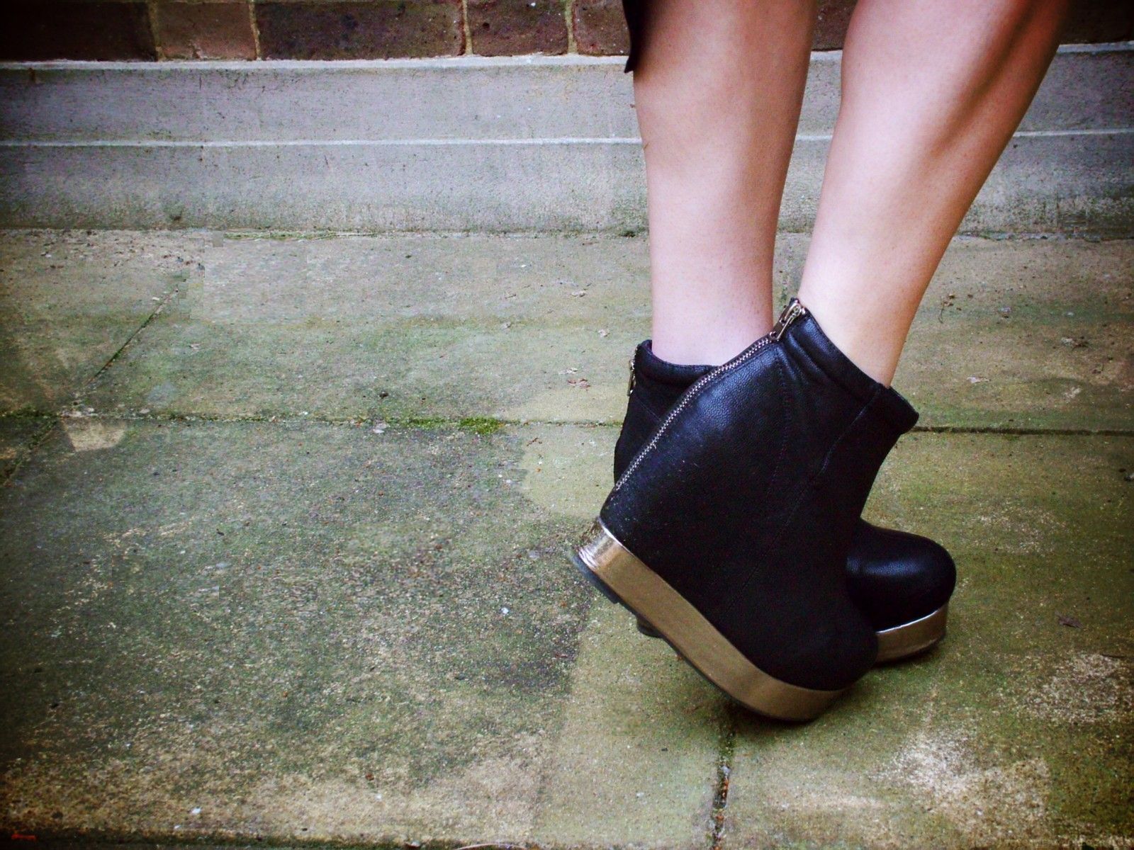 jeffrey campbell graveyard boots