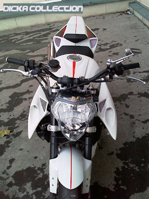 Yamaha R1 White Street Fighter Bodykit 1