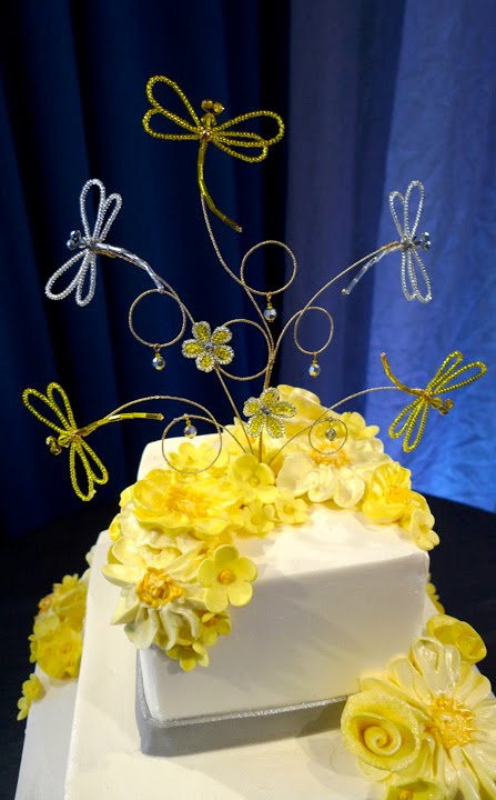 The wedding colors were yellow and grey so I used silver and yellow to 