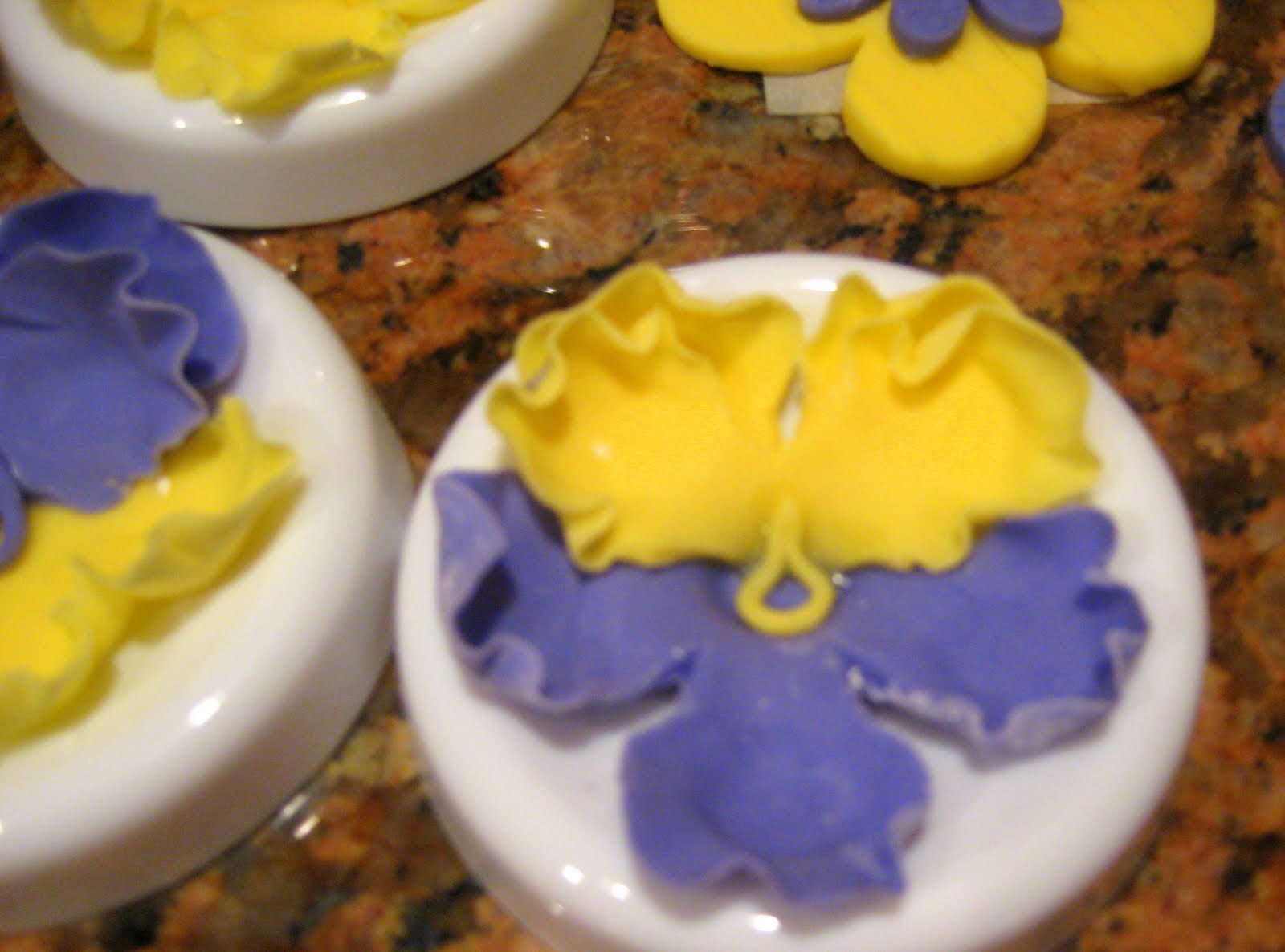 Sweet for Sirten Wilton Flowers and Cake Design Class 1