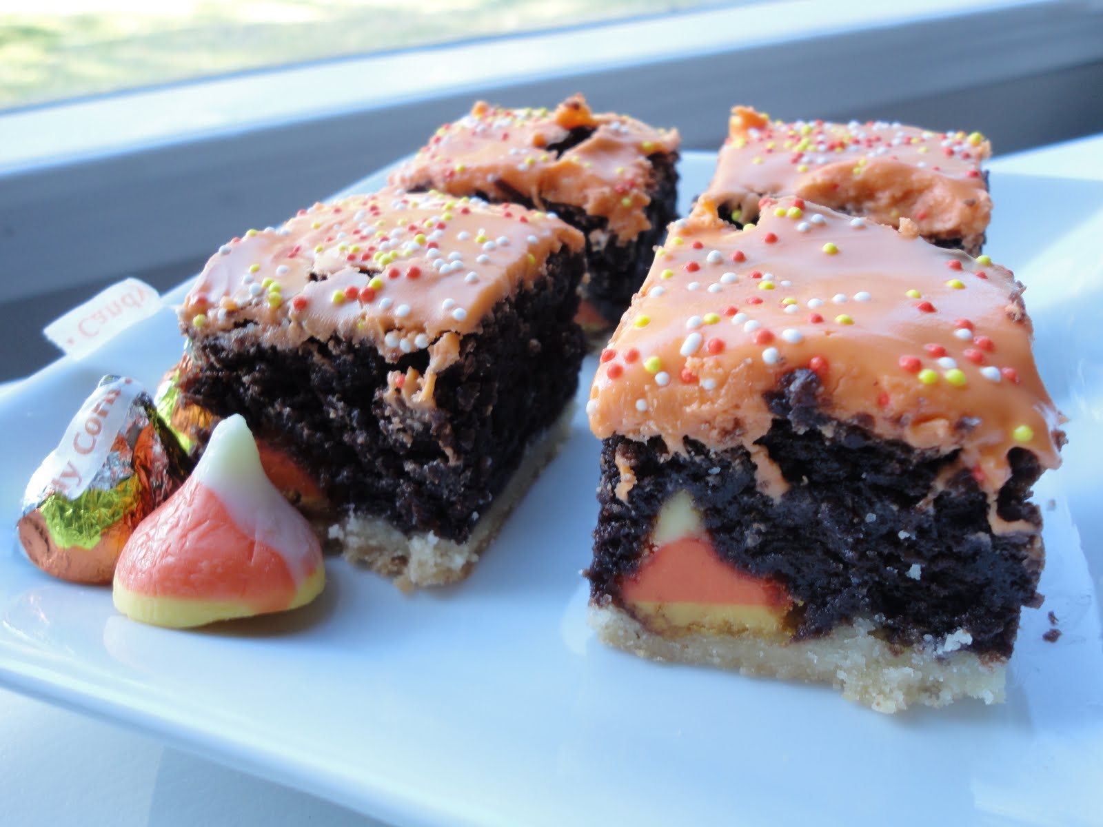this hungry mama bakes Candy Corn Kissed Shortbread Brownies