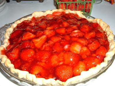 Post a pic of something RED. - Page 5 Strawberry+Pie